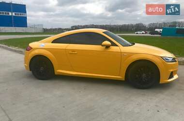 Купе Audi TT 2016 в 