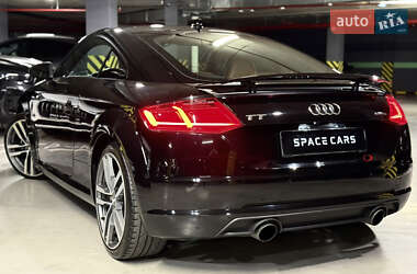 Купе Audi TT 2016 в 