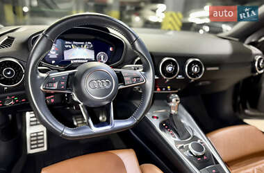 Купе Audi TT 2016 в 