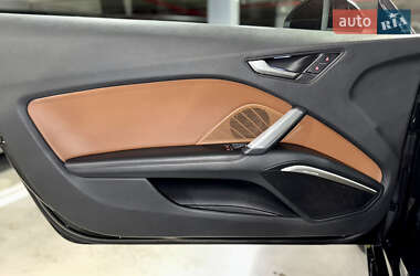 Купе Audi TT 2016 в 