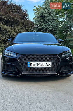 Купе Audi TT 2015 в 