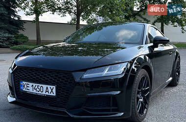Купе Audi TT 2015 в 