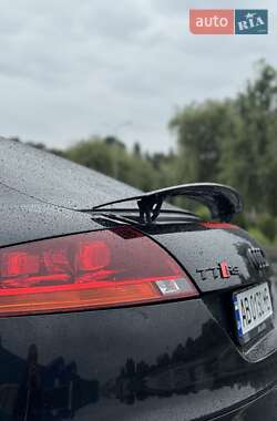 Купе Audi TT 2011 в 