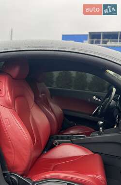 Купе Audi TT 2011 в 