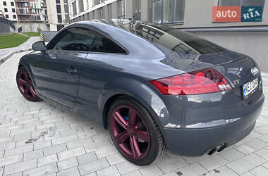Купе Audi TT 2010 в 