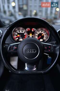 Купе Audi TT 2011 в 