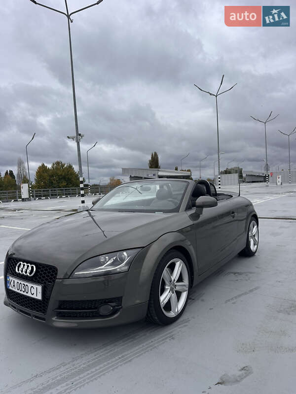 Audi TT 2010 Audi TT 2010