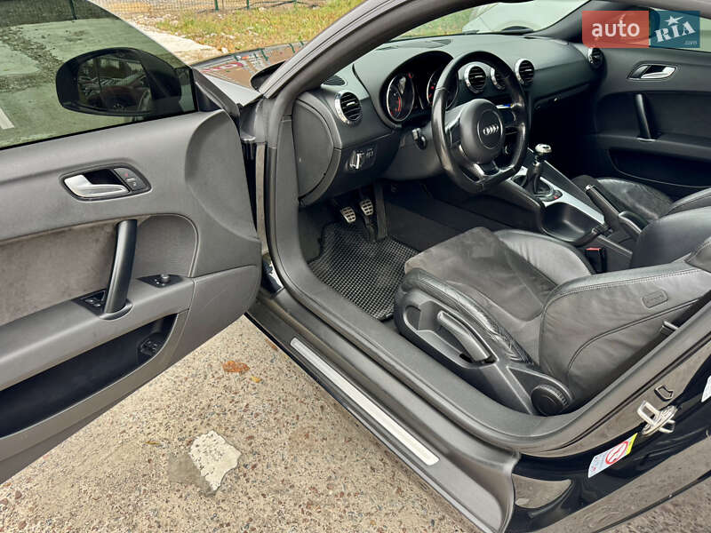 Купе Audi TT 2006 в Києві фото 10 Купе Audi TT 2006 в Києві