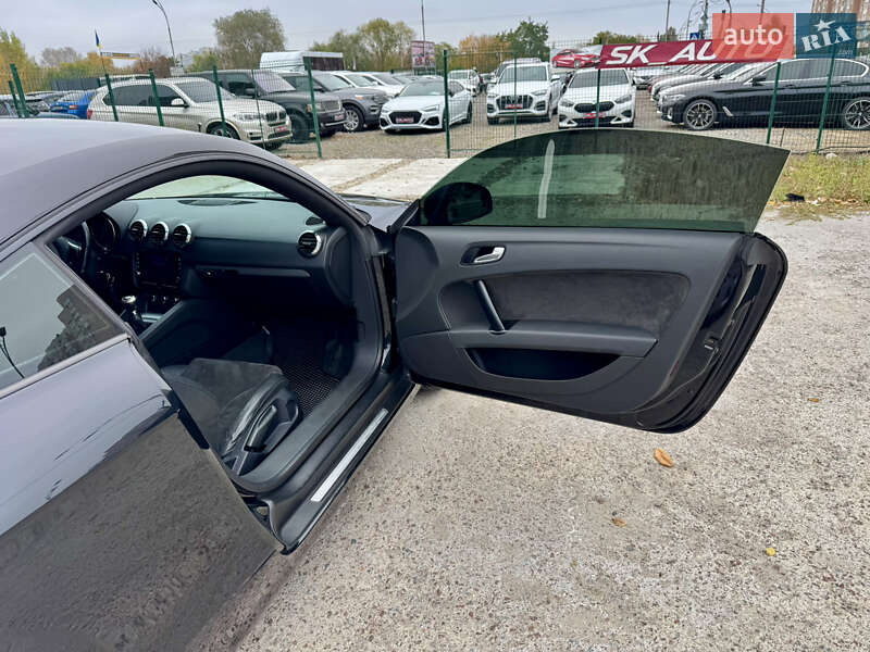 Купе Audi TT 2006 в Києві фото 19 Купе Audi TT 2006 в Києві