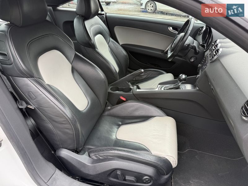 Купе Audi TT 2011 в Львове