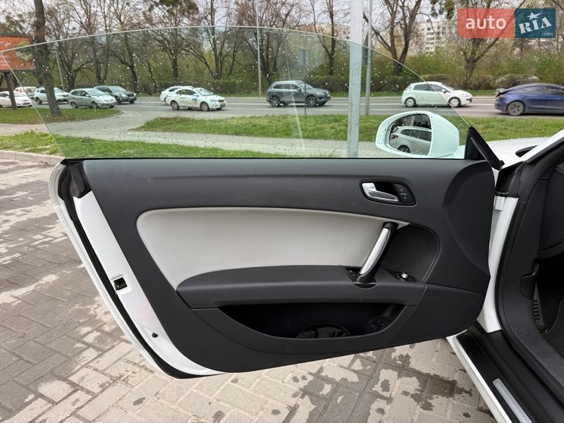 Купе Audi TT 2011 в Львове