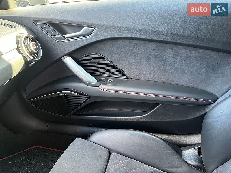 Родстер Audi TT 2022 в Киеве
