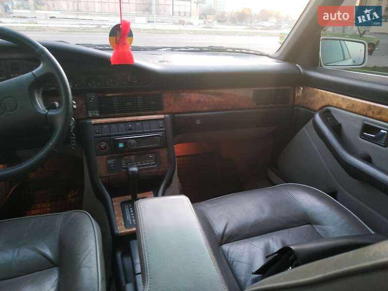 Седан Audi V8 1989 в Черкассах