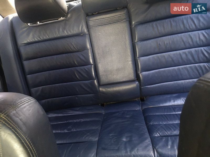 Седан Audi V8 1992 в Болграді