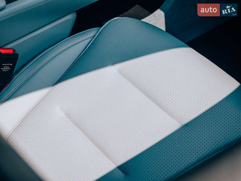 Лифтбек Avatr 12 2024 в Киеве