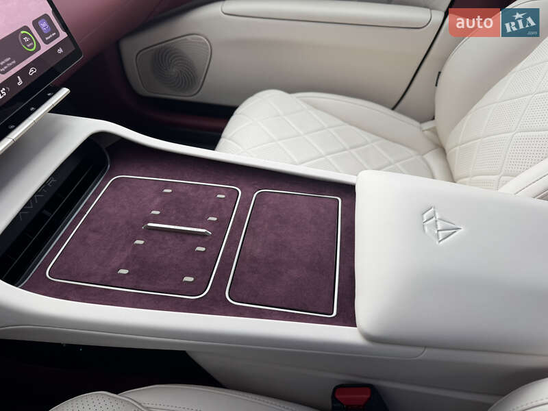 Лифтбек Avatr 12 2025 в Львове фото 19 Лифтбек Avatr 12 2025 в Львове