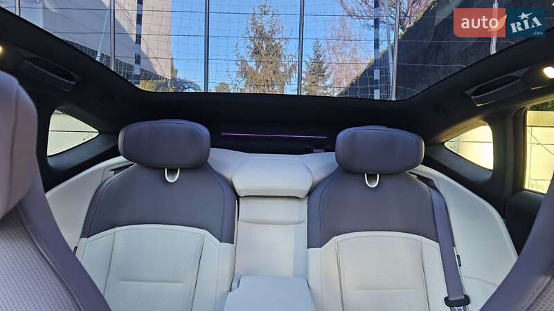 Седан Avatr 12 2024 в Киеве