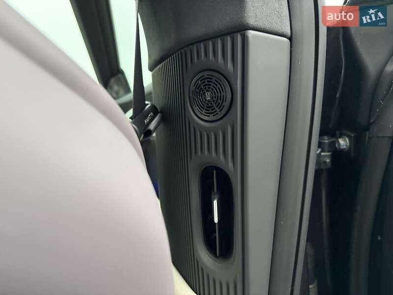 Лифтбек Avatr 12 2024 в Киеве