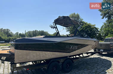 Катер Axis Wake A 2025 в 