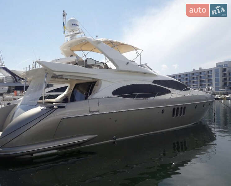 Моторная яхта Azimut 68 2001 в Киеве