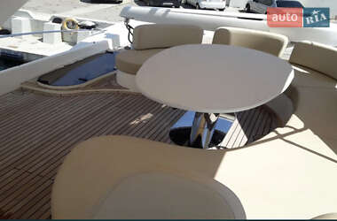 Моторна яхта Azimut 68 2001 в Києві