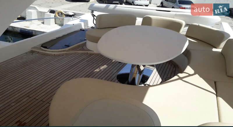 Моторная яхта Azimut 68 2001 в Киеве