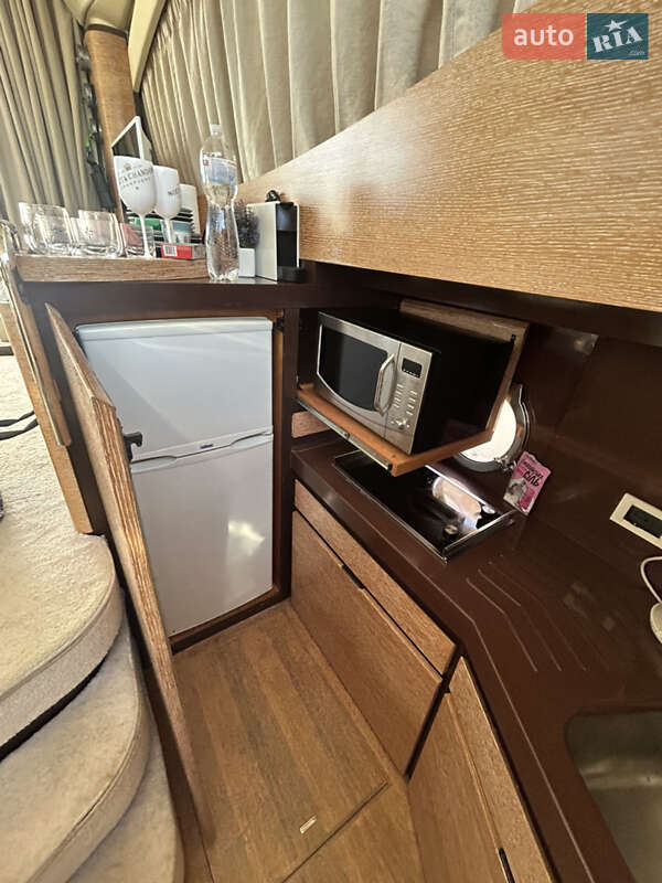 Моторна яхта Azimut Flybridge-Range 2011 в Києві фото 44 Моторна яхта Azimut Flybridge-Range 2011 в Києві