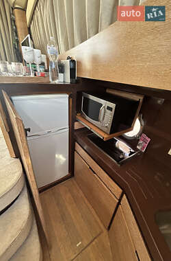 Моторна яхта Azimut Flybridge-Range 2011 в 