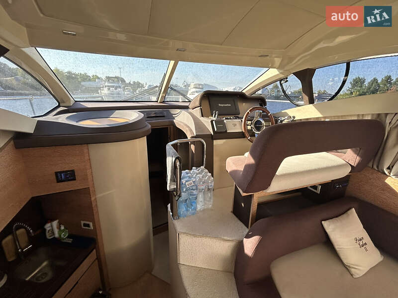 Моторна яхта Azimut Flybridge-Range 2011 в Києві фото 48 Моторна яхта Azimut Flybridge-Range 2011 в Києві