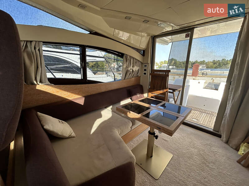 Моторна яхта Azimut Flybridge-Range 2011 в Києві фото 52 Моторна яхта Azimut Flybridge-Range 2011 в Києві