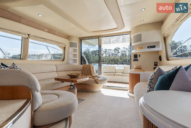 Моторная яхта Azimut Flybridge-Range 2004 в Киеве