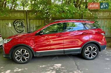 Позашляховик / Кросовер BAIC EX5 2019 в 