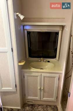 Будинок на колесах Bailey Discovery 400 2000 в 
