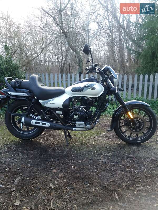 Мотоцикл Круизер Bajaj Avenger 2020 в Новгородке