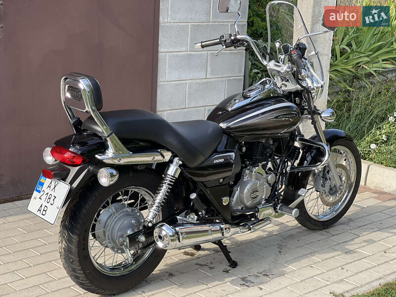 Bajaj Avenger 2019