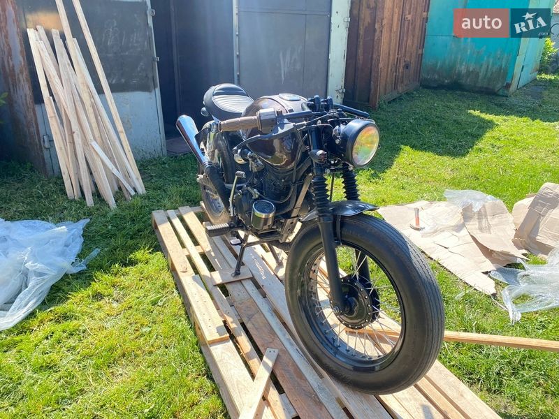 Кафе рейсер Bajaj Boxer 150 2020 в Калиновке