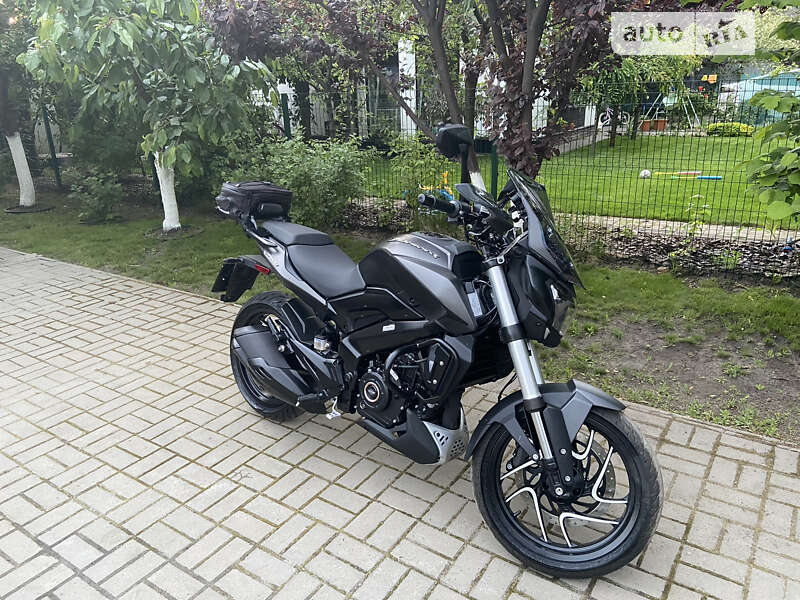 Bajaj dominar d400 hotsell