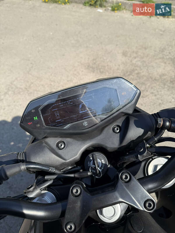 Мотоцикл Без обтекателей (Naked bike) Bajaj Dominar D400 2024 в Киеве