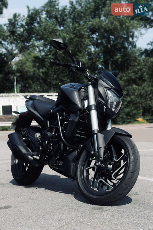 Мотоцикл Без обтекателей (Naked bike) Bajaj Dominar D400 2020 в 