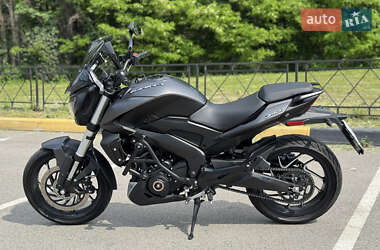 Мотоцикл Без обтекателей (Naked bike) Bajaj Dominar D400 2023 в 