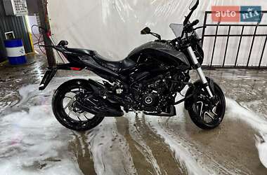 Мотоцикл Без обтекателей (Naked bike) Bajaj Dominar D400 2020 в 