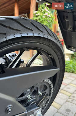 Мотоцикл Без обтекателей (Naked bike) Bajaj Dominar D400 2024 в 