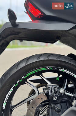 Мотоцикл Без обтекателей (Naked bike) Bajaj Dominar D400 2019 в 