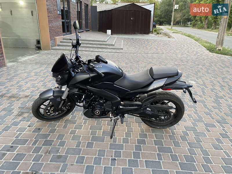 Мотоцикл Без обтекателей (Naked bike) Bajaj Dominar D400 2024 в 