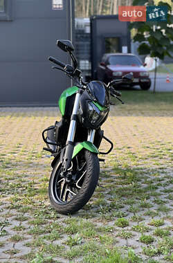 Мотоцикл Без обтекателей (Naked bike) Bajaj Dominar D400 2020 в 