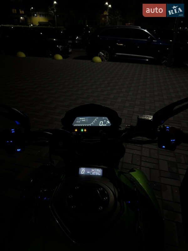 Мотоцикл Без обтекателей (Naked bike) Bajaj Dominar D400 2021 в Киеве