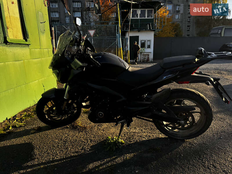 Мотоцикл Классик Bajaj Dominar D400 2023 в Дрогобыче