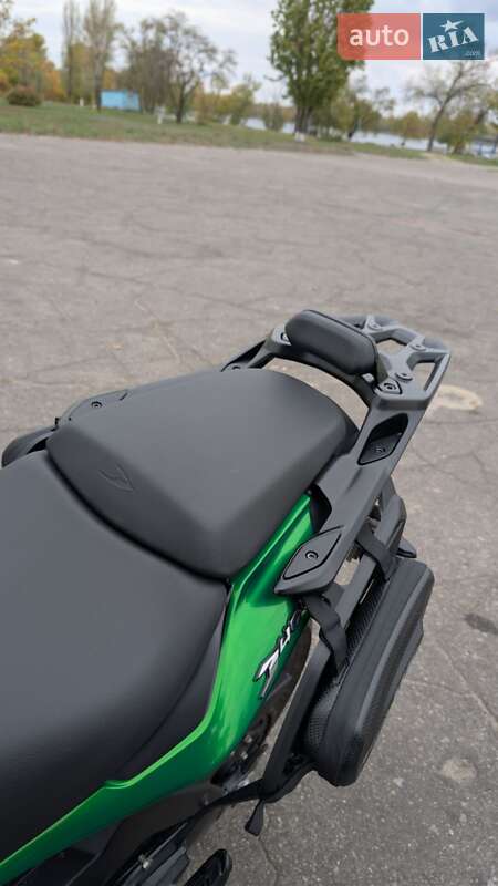 Мотоцикл Без обтекателей (Naked bike) Bajaj Dominar D400 2024 в Днепре