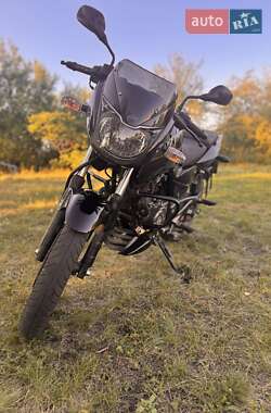 Спортбайк Bajaj Pulsar 180 2023 в 