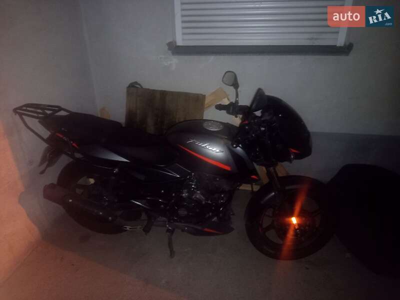 Мотоцикл Багатоцільовий (All-round) Bajaj Pulsar 180 2022 в 